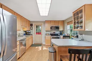 137 Parker Rd, Lancaster, MA 01523 - Photo 5