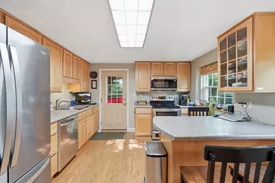 137 Parker Rd, Lancaster, MA 01523 - Photo 5