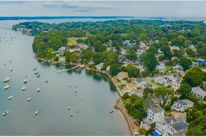 2 Stone Ter, Marblehead, MA 01945 - Photo 23
