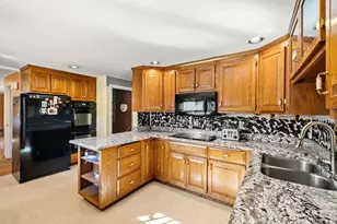 239 Lovers Ln, Haverhill, MA 01830 - Photo 17