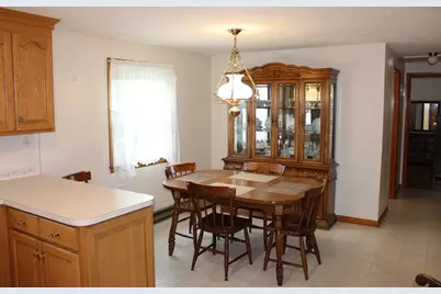 13 Narragansett Blvd, Chicopee, MA 01013 - Photo 3