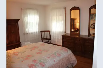 13 Narragansett Blvd, Chicopee, MA 01013 - Photo 7