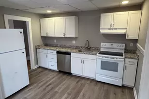135 Lafayette Square, Haverhill, MA 01832 - Photo 5