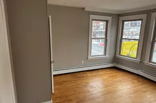 135 Lafayette Square, Haverhill, MA 01832 - Photo 17