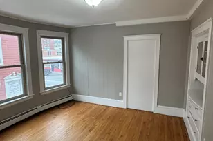 135 Lafayette Square, Haverhill, MA 01832 - Photo 3