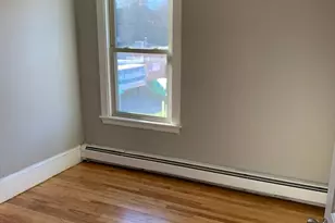 135 Lafayette Square, Haverhill, MA 01832 - Photo 9