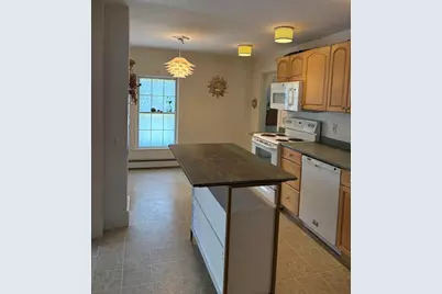 16 Highland St #upper, Townsend, MA 01469 - Photo 7