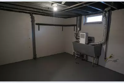 109 Powell Ave, Springfield, MA 01118 - Photo 29