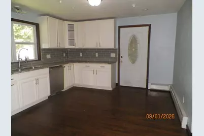 214 Grove Ave, Leominster, MA 01453 - Photo 5