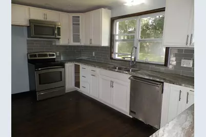 214 Grove Ave, Leominster, MA 01453 - Photo 3