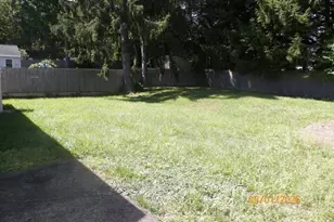 214 Grove Ave, Leominster, MA 01453 - Photo 25
