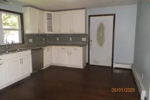 214 Grove Ave, Leominster, MA 01453 - Photo 5