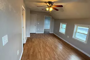 54-56 Mechanic St, Leominster, MA 01453 - Photo 5