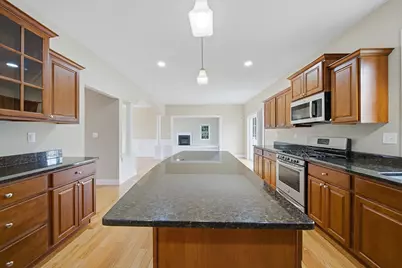 52 Regency Dr, Dracut, MA 01826 - Photo 11