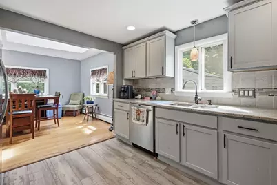 31 Sunset Terrace, Agawam, MA 01030 - Photo 5