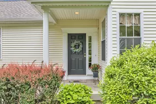 16 Linkside Ct, Northbridge, MA 01534 - Photo 5