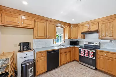 305 Mount Vernon St, Fitchburg, MA 01420 - Photo 9