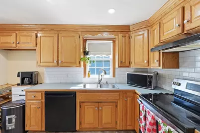 305 Mount Vernon St, Fitchburg, MA 01420 - Photo 11