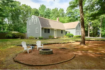 86 Edgewater Dr, Pembroke, MA 02359 - Photo 3