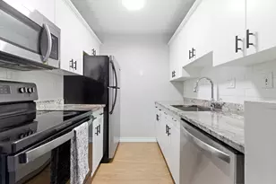 61 Wright St, Stoneham, MA 02180 - Photo 3