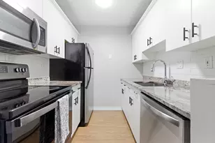 61 Wright St, Stoneham, MA 02180 - Photo 3