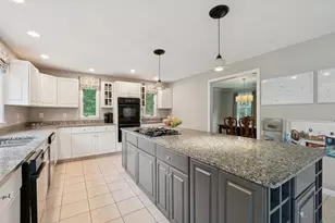 52 Moore Ln, Northborough, MA 01532 - Photo 5