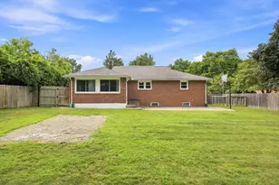 63 Martel Rd, Springfield, MA 01119 - Photo 7