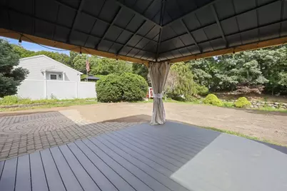 5 Timber Ln, Holyoke, MA 01040 - Photo 9