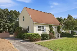5 Timber Ln, Holyoke, MA 01040 - Photo 3