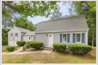 7 Logie Ln, Southwick, MA 01077 - Photo 1