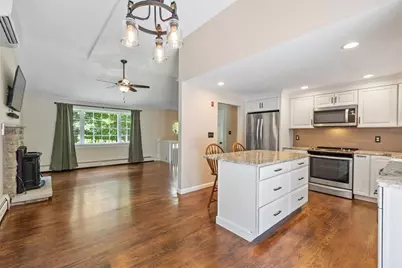 96 East  Street, Pepperell, MA 01463 - Photo 5