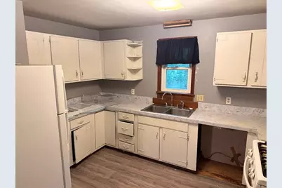 16 Assonet Blvd, Freetown, MA 02702 - Photo 11