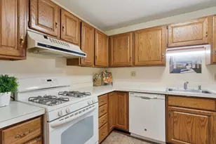1 Victoria Dr, Auburn, MA 01501 - Photo 11