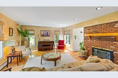 39 Stuart Rd, Rochester, MA 02770 - Photo 13