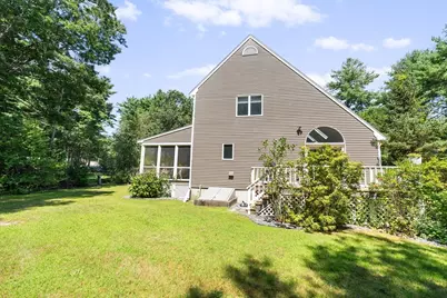 39 Stuart Rd, Rochester, MA 02770 - Photo 3