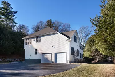 300 Crownshield Avenue, Uxbridge, MA 01569 - Photo 3