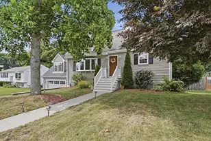 17 Dartmouth Dr, Milford, MA 01757 - Photo 3