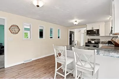17 Dartmouth Drive, Milford, MA 01757 - Photo 9