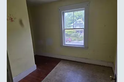 27 Mansfield  St, Framingham, MA 01702 - Photo 11