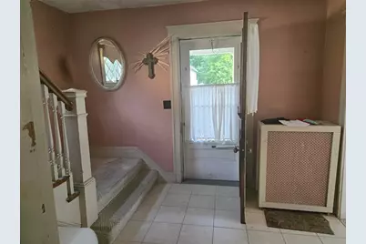 27 Mansfield  St, Framingham, MA 01702 - Photo 9