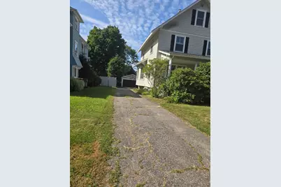 27 Mansfield  St, Framingham, MA 01702 - Photo 5