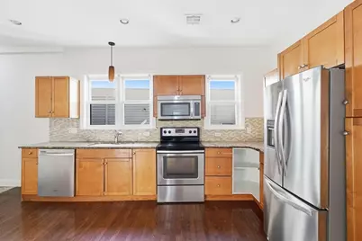 31 Franklin Ave, Chelsea, MA 02150 - Photo 3