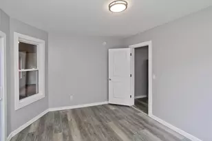 12 School St, Holyoke, MA 01040 - Photo 9