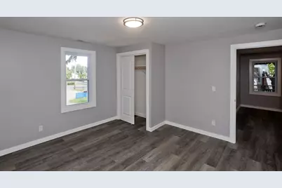 12 School St., Holyoke, MA 01040 - Photo 27
