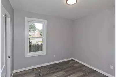 12 School St., Holyoke, MA 01040 - Photo 15