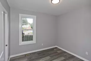 12 School St, Holyoke, MA 01040 - Photo 15