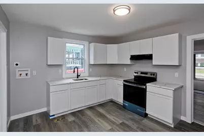 12 School St., Holyoke, MA 01040 - Photo 5