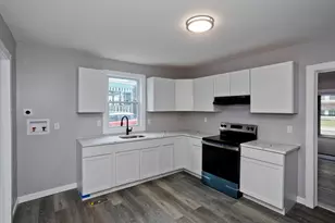 12 School St, Holyoke, MA 01040 - Photo 5