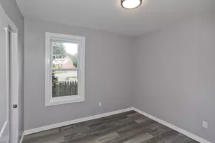 12 School St, Holyoke, MA 01040 - Photo 15