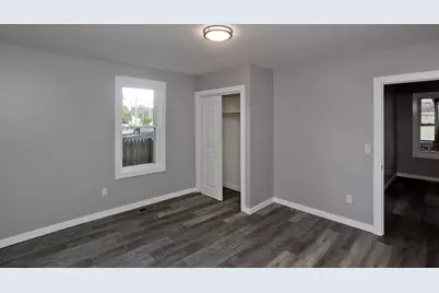 12 School St., Holyoke, MA 01040 - Photo 13